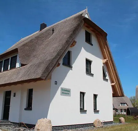 Fewo-hiddenseeblick Apartment *