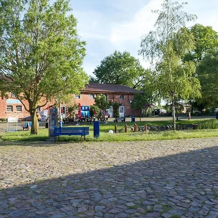 Apartment Fewo-hiddenseeblick *